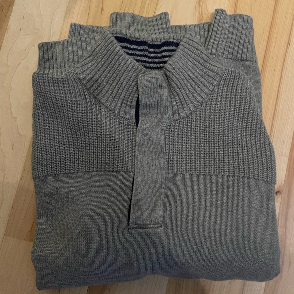 Vineyard Vines Grey with Blue Striped 1/4 Button